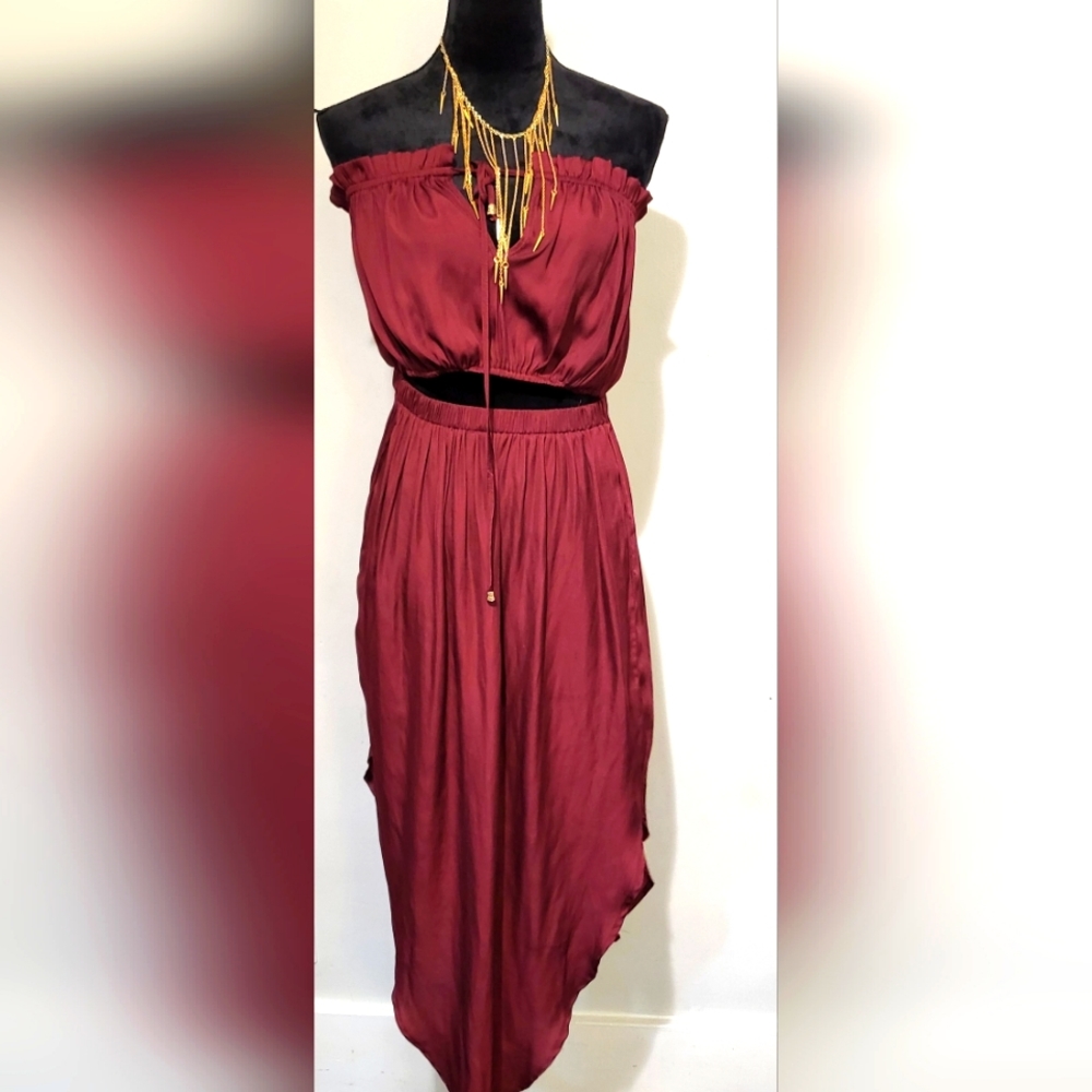 Strapless Long dress with mid length cut out